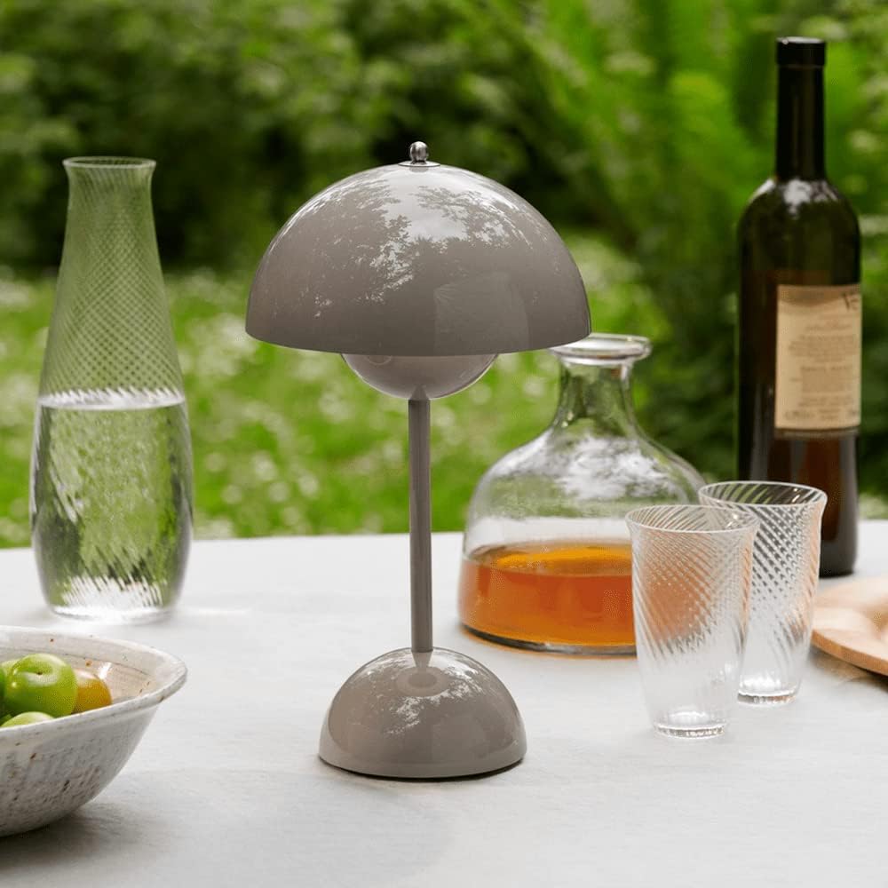 Dimmable LED Bordlampe i Moderne Design med Varm Hvidt Lys