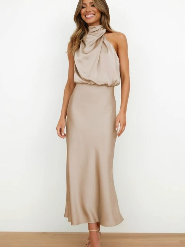 Mariana™ | Elegant Halterneck Aftenkjole
