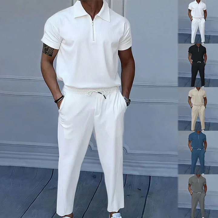 Todelt Sommeroutfit til Herre med Polo og Bukser