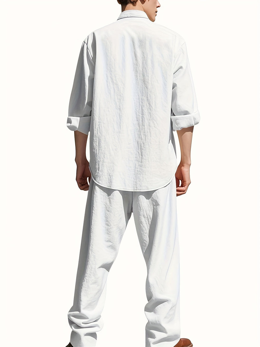 Linned sommeroutfit til herrer med skjorte og bukser