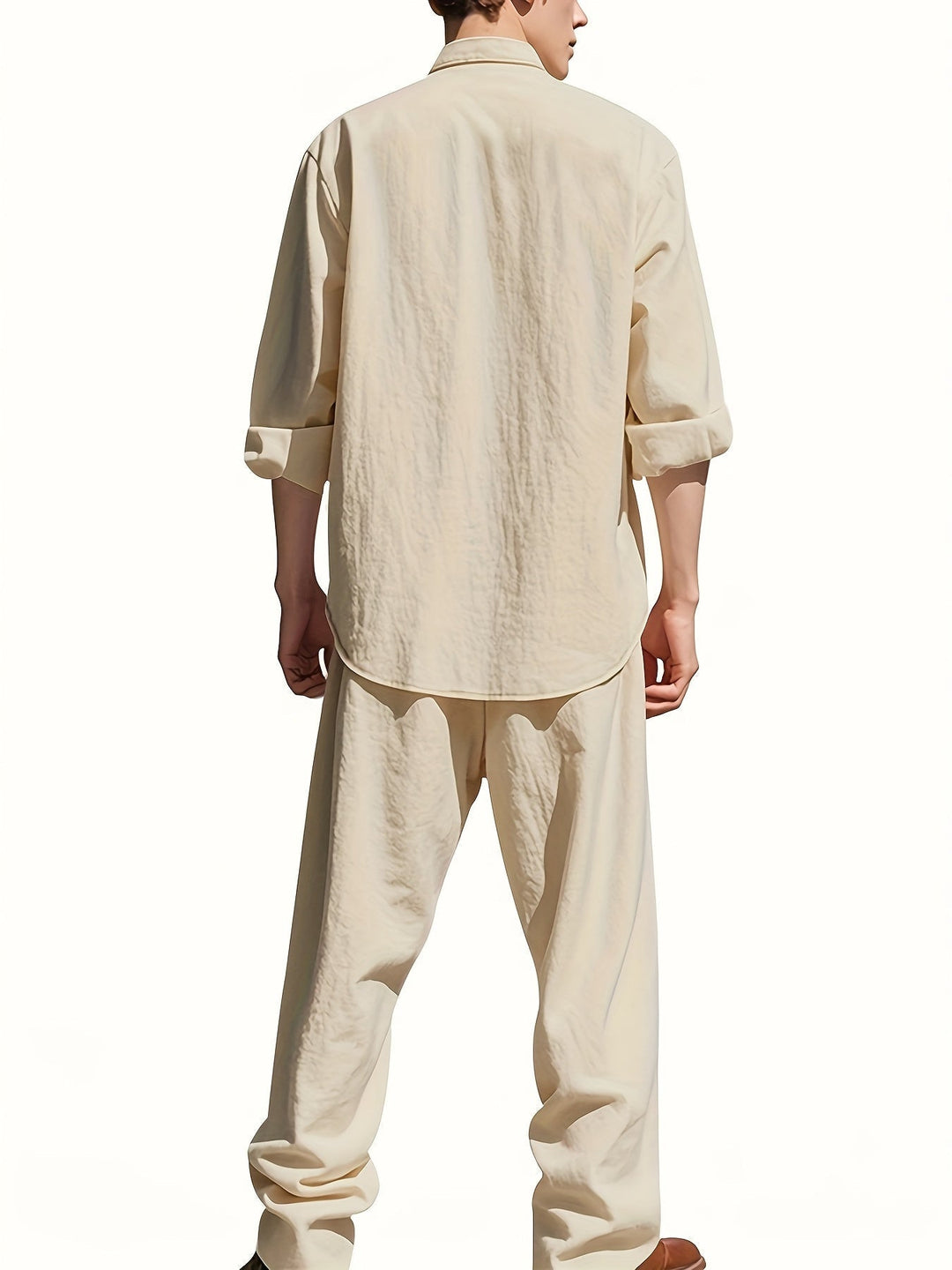 Linned sommeroutfit til herrer med skjorte og bukser