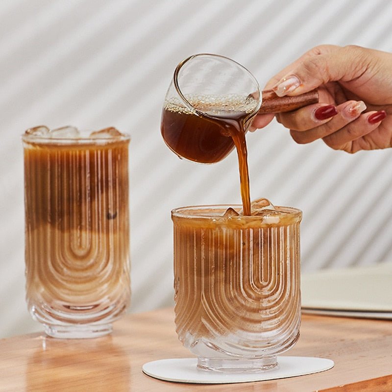 Glas Iced Coffee Mug med Kawaii Bølgegravering