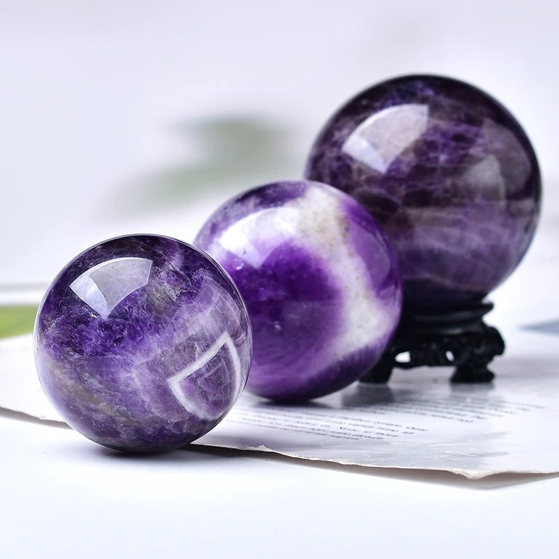 Naturlig Amethyst Krystal Kule med Træstand