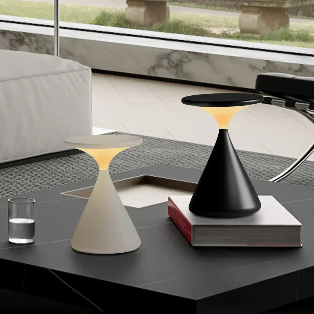 Trådløs Bordlampe i Timeglasdesign med Varmt Lys