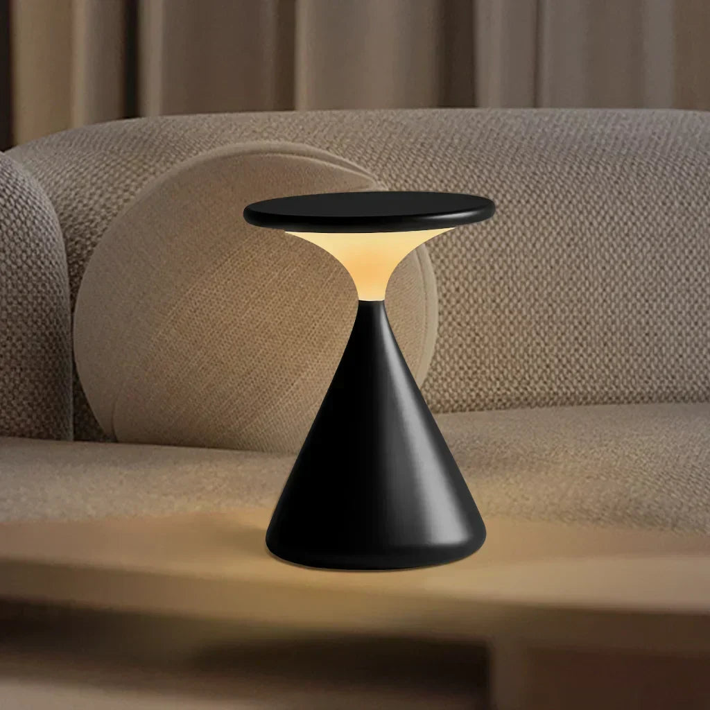 Trådløs Dæmpbar LED Bordlampe i Mat Hvid Design