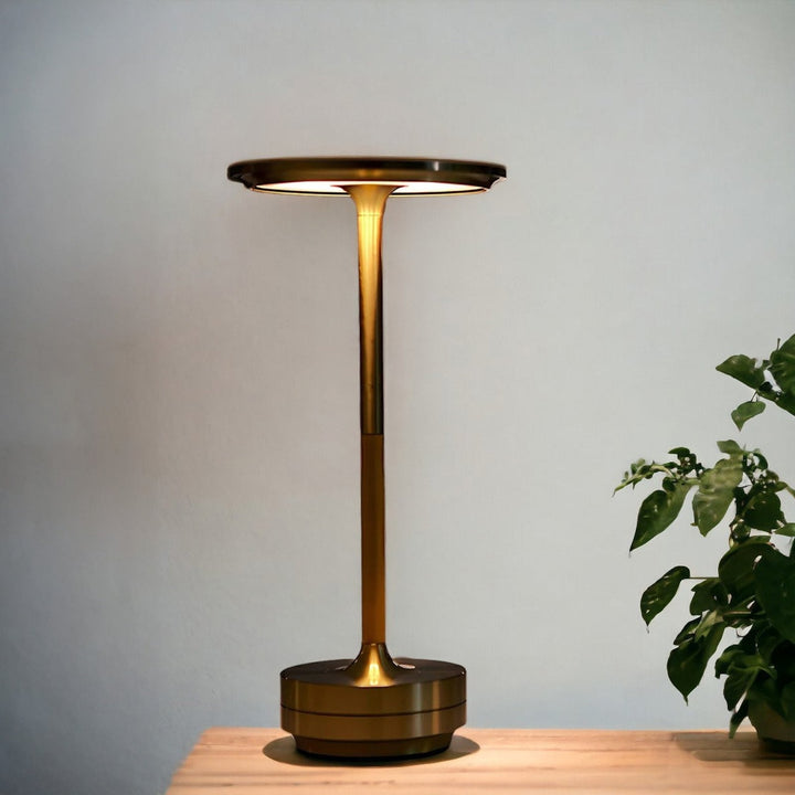 Trådløs Dæmpbar Bordlampe i Børstet Rustfrit Stål med Berøringskontrol