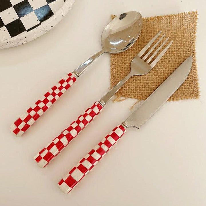 Bestiksæt i Rustfrit Stål med Skakbræt Design - Kniv, Gaffel, Ske