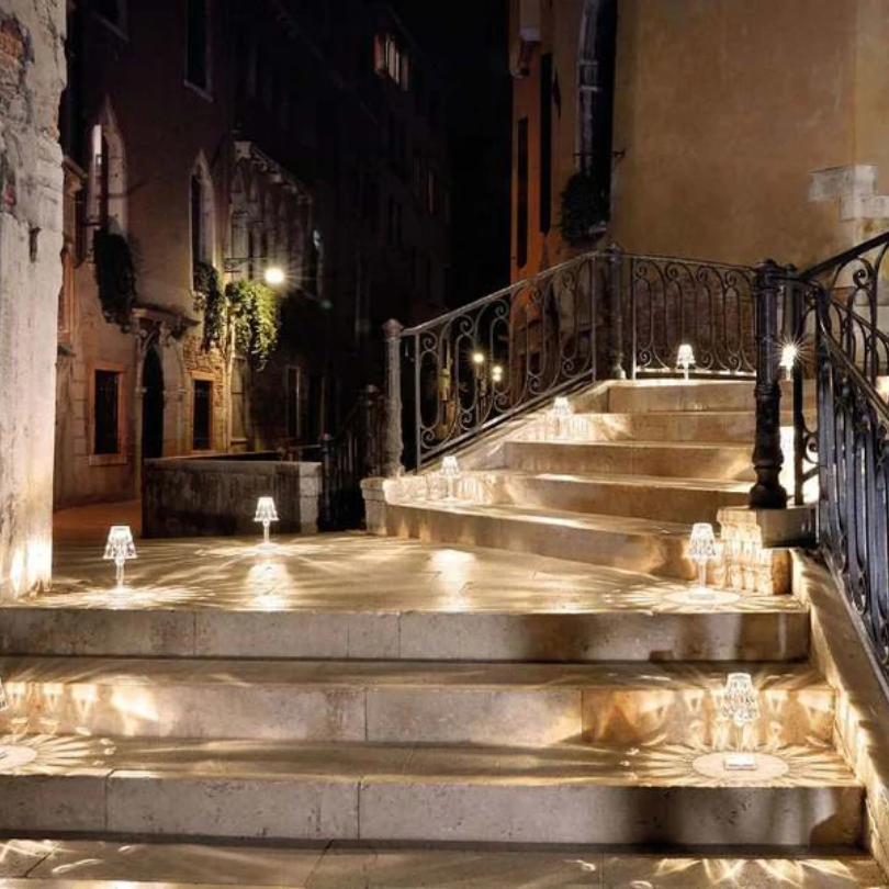 Elegant Krystal Bordlampe med Varm Ambient Belysning