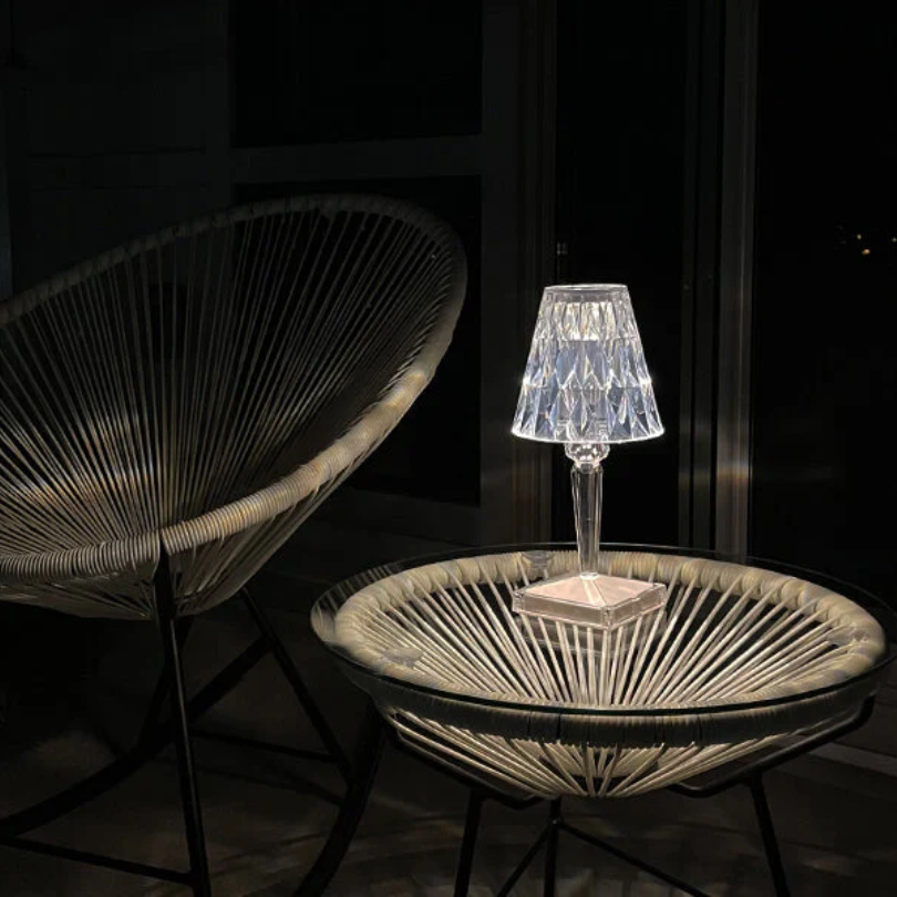 Elegant Krystal Bordlampe med Varm Ambient Belysning
