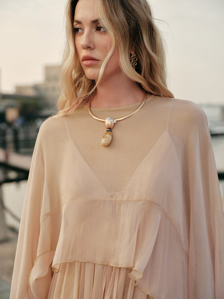 Seraphina | Kvinders Chiffon Lagdelt Maxi Kjole med Kapærmer