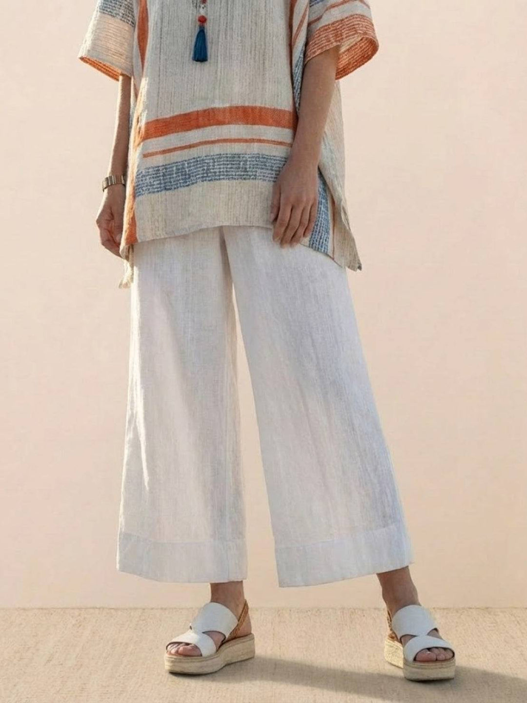 Paloma | Kvinders afslappede stribede bukser med bred ben og t-shirt to-delt sæt