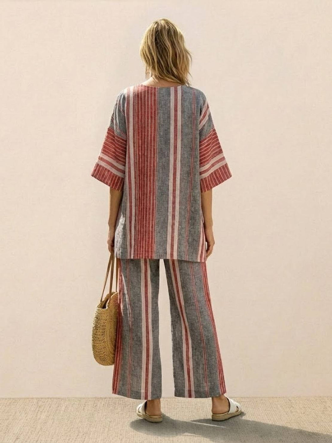 Paloma | Kvinders Casual Stribede Bukser med Bred Ben og T-shirt To-delt Sæt