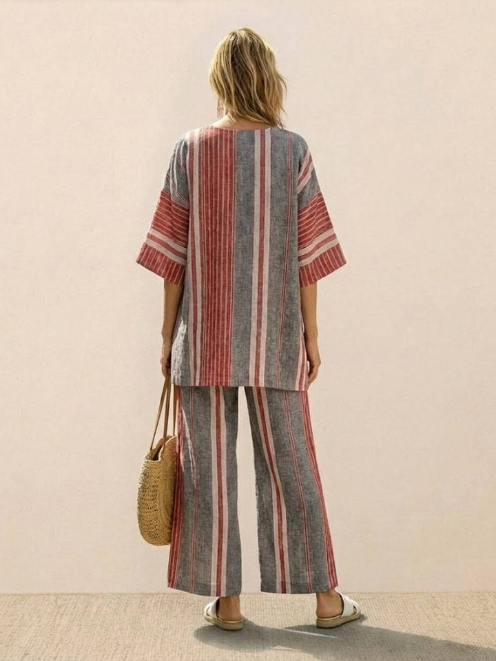 Paloma | Kvinders Casual Stribede Bukser med Bred Ben og T-shirt To-delt Sæt