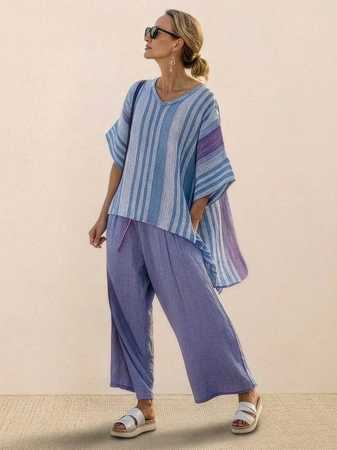 Paloma | Kvinders afslappede stribede bukser med bred ben og t-shirt to-delt sæt
