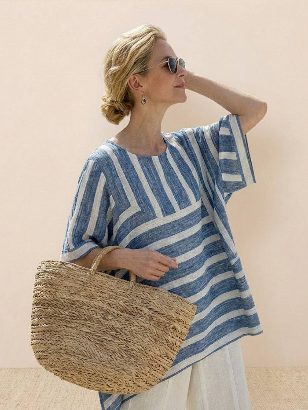 Paloma | Kvinders afslappede stribede bukser med bred ben og t-shirt to-delt sæt