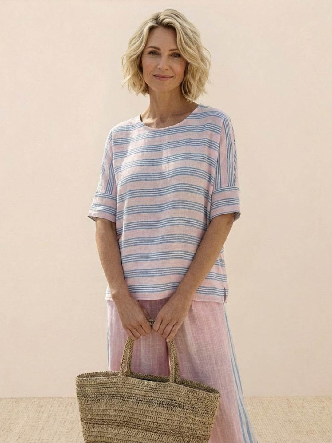 Paloma | Kvinders Casual Stribede Bukser med Bred Ben og T-shirt To-delt Sæt