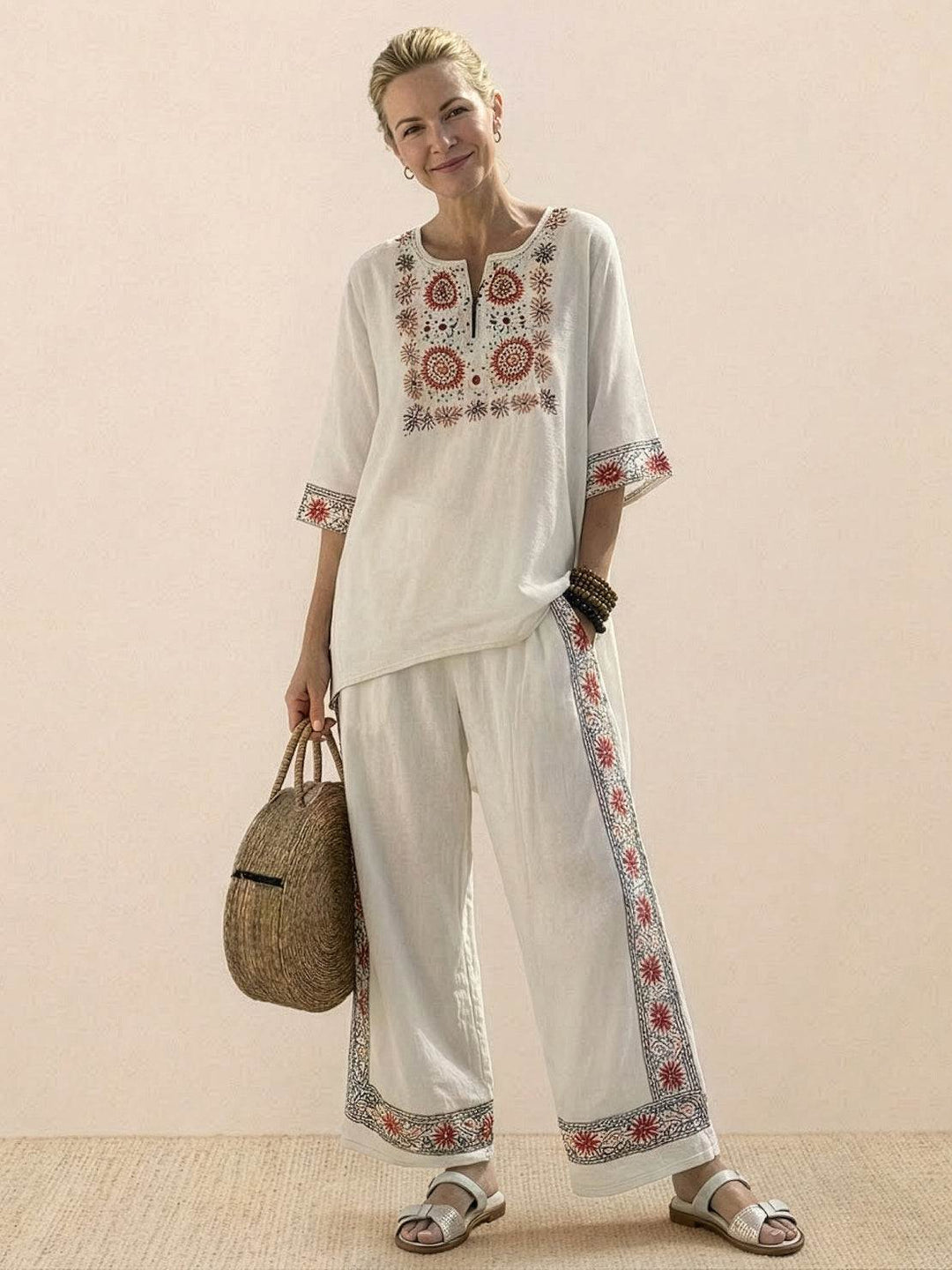 Paloma | Kvinders Casual Stribede Bukser med Bred Ben og T-shirt To-delt Sæt