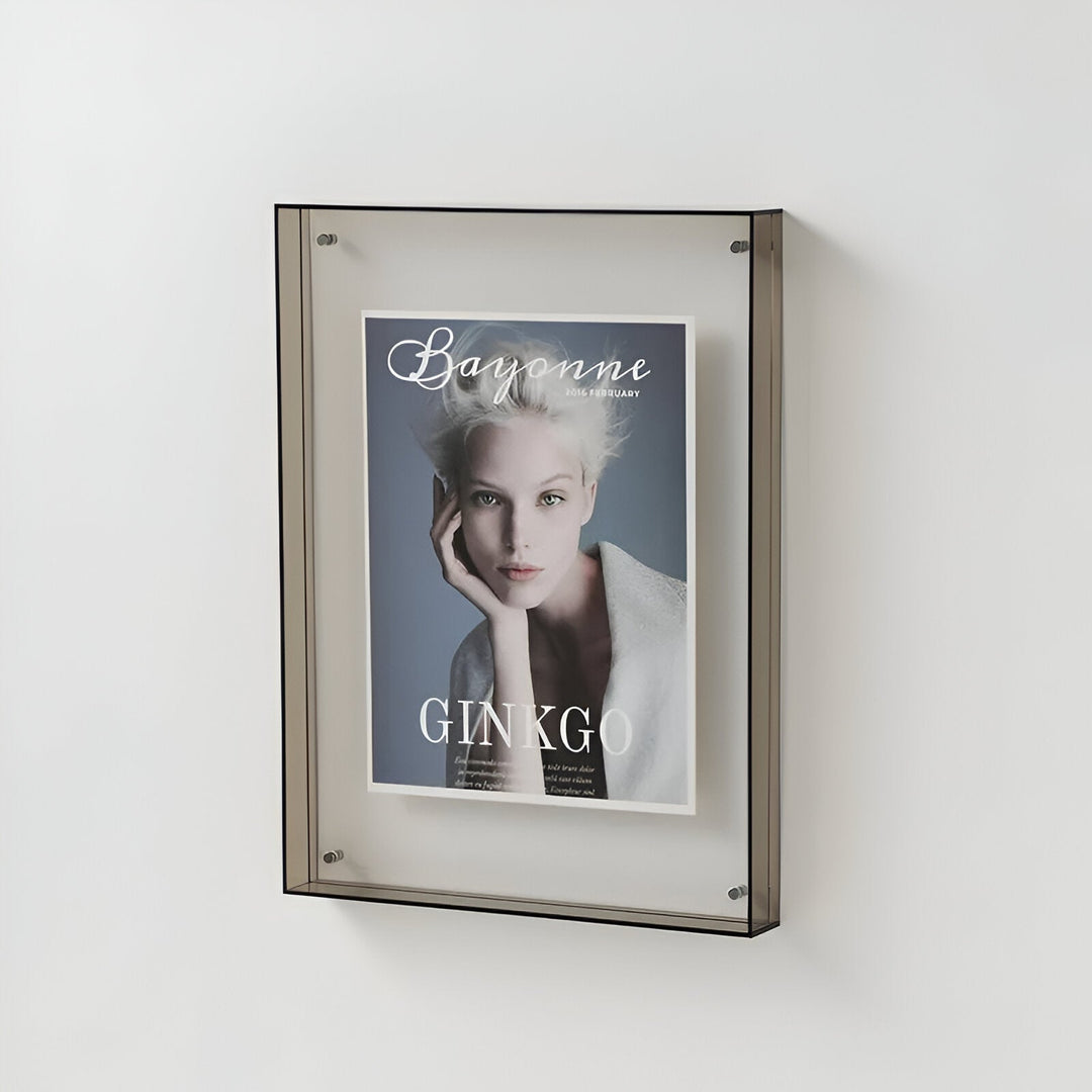 Transparent Akryl Foto Ramme i Minimalistisk Design