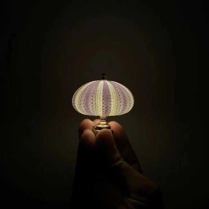 Mini Søpindsvin Bordlampe med Forgyldt Metalbase