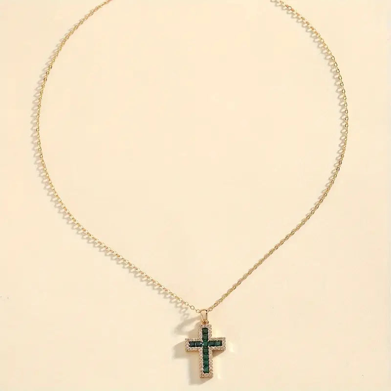 Solene Emerald Cross Pendant Guld Halskæde