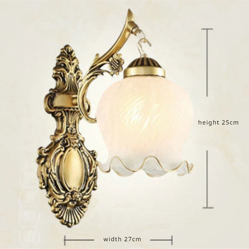 Vintage væglampe i metal og glas med europæisk design