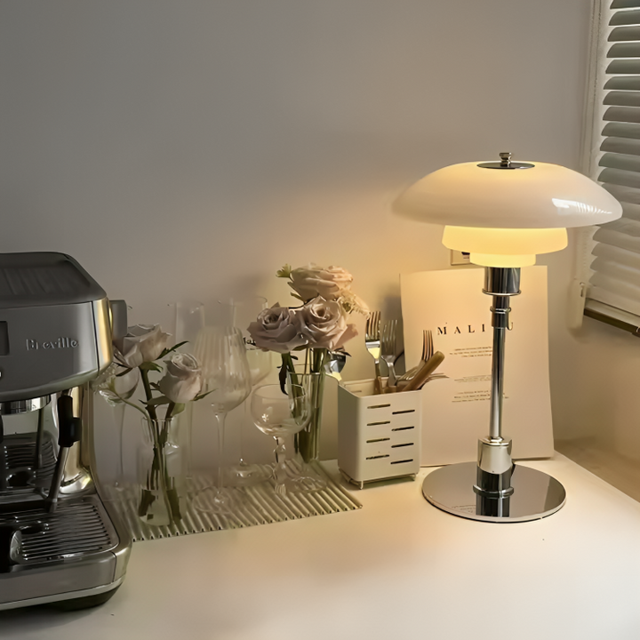 Dæmpbar Bueformet Bordlampe med E27 Base