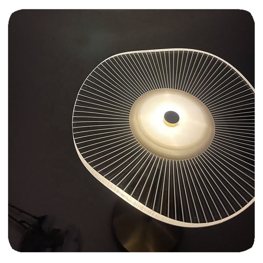 Dæmpbar Justerbar LED Bordlampe i Jern