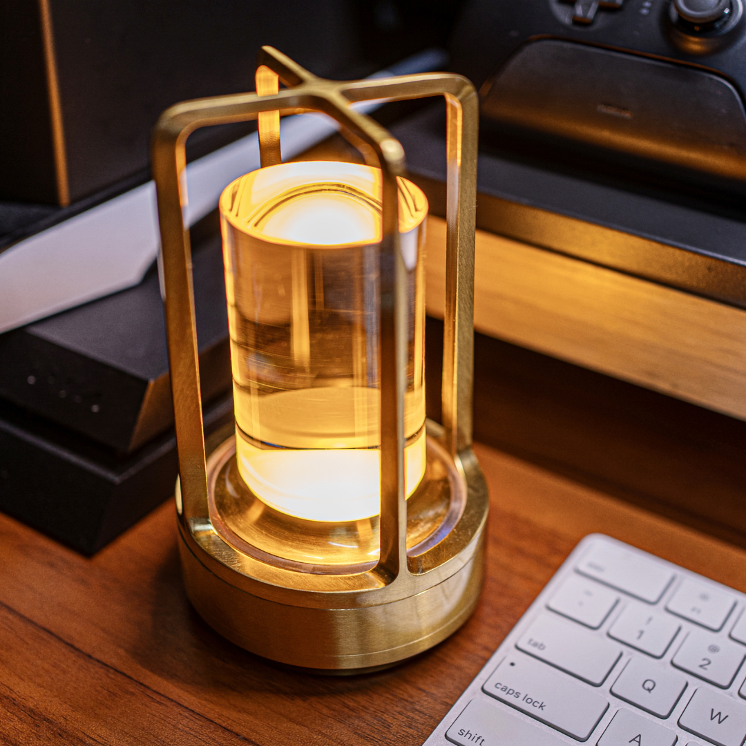 Elegant LED Krystal Bordlampe med Genopladeligt Stearinlys