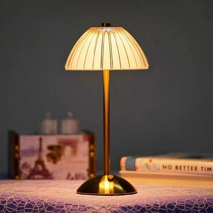 Genopladelig Trådløs Touch Bordlampe i Aluminium - Vandtæt Design med USB Opladning