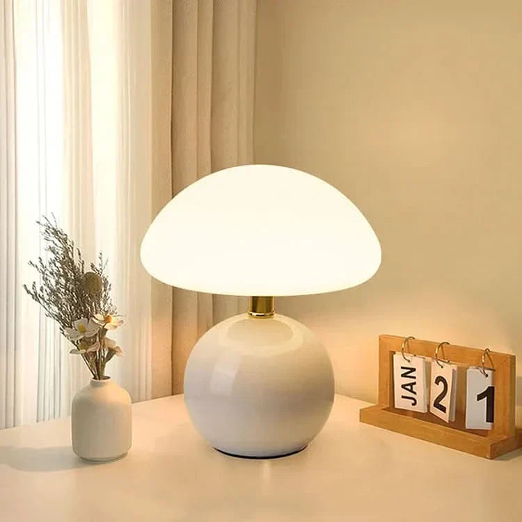 Keramisk LED Bordlampe med Justerbar Farvetemperatur i Blush Cloud