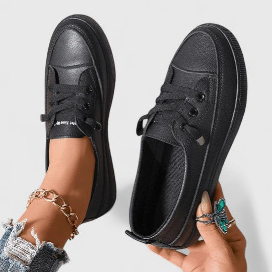 Julia | Damernes Forårs Klassiske Snørresneakers