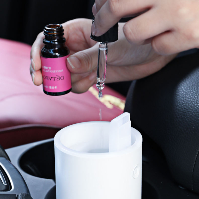 Kompakt USB Aroma Diffuser med Farveskiftende LED Lys