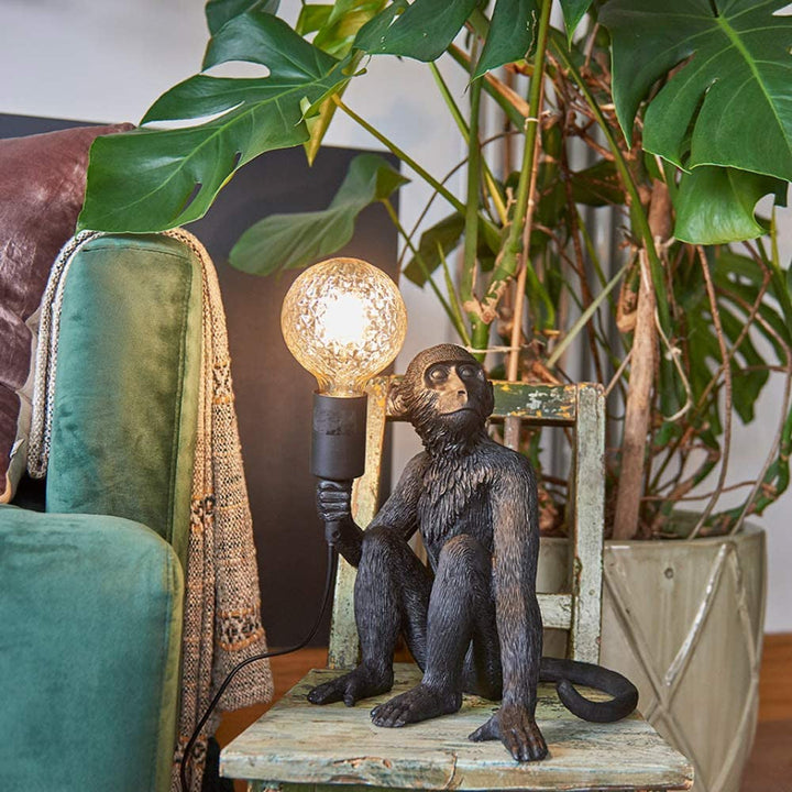 Abelone Bordlampe med Abe-design i Sort eller Guld