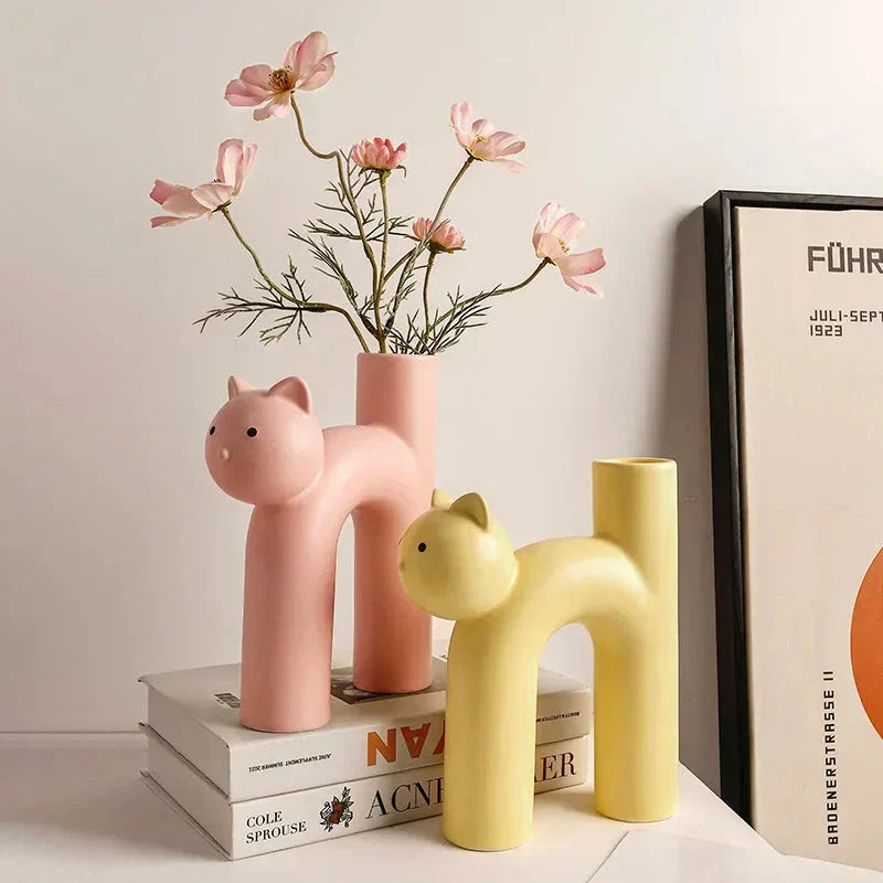 Matte Keramisk Kat Vase med U-Formet Design