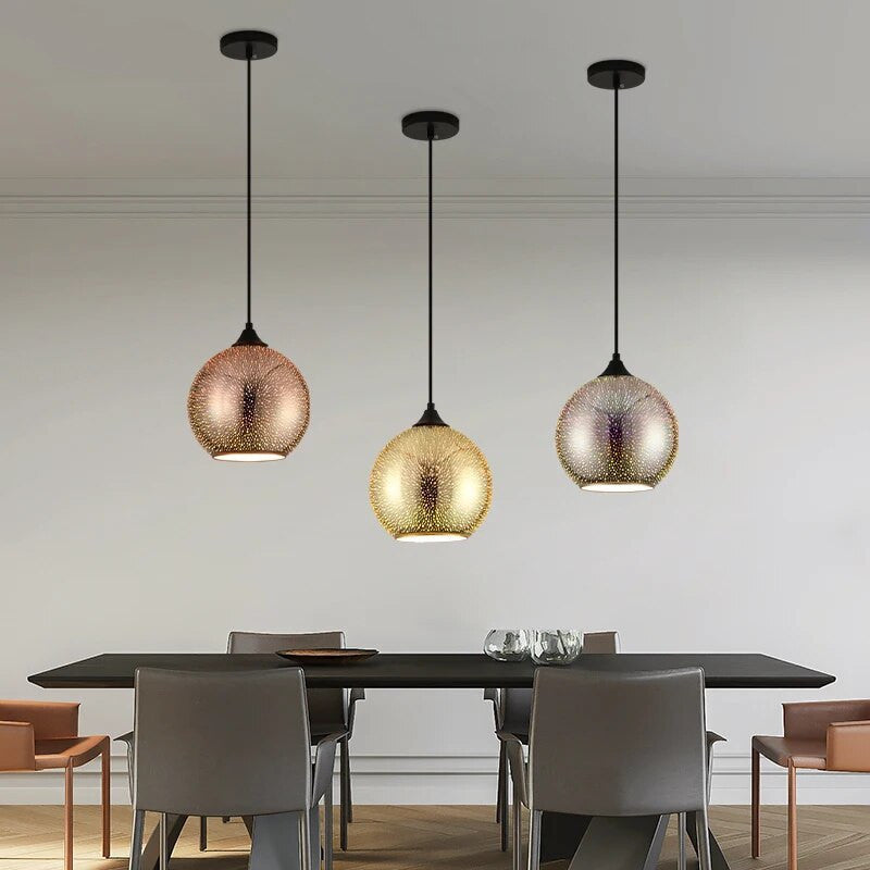 Perforeret Rund Pendellampe i Glas med Kobberfinish