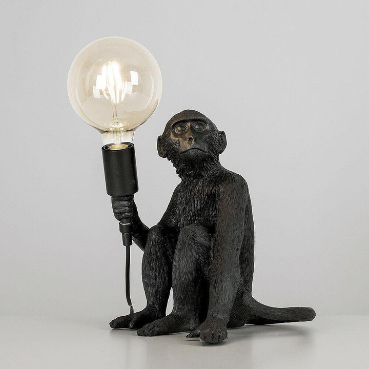 Abelone Bordlampe med Abe-design i Sort eller Guld
