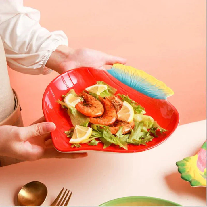 Keramisk Salatfad med Uregelmæssig Form og Frugtmotiv