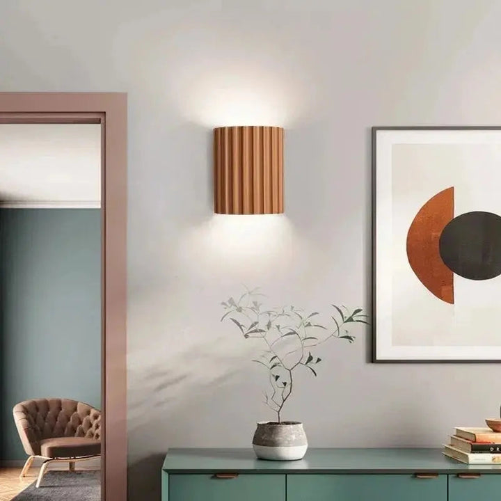 Moderne Harpiks Væglampe i Elegant Minimalistisk Design