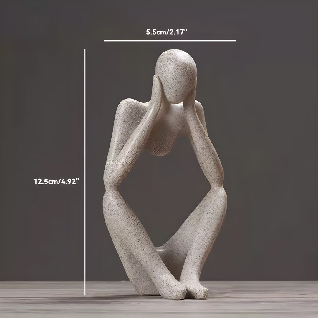 Sandfarvet Abstrakt Yoga Skulptur i Skandinavisk Design
