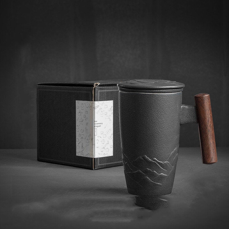 Stor Håndmalet Keramisk Tekop med Låg - Bjergdesign