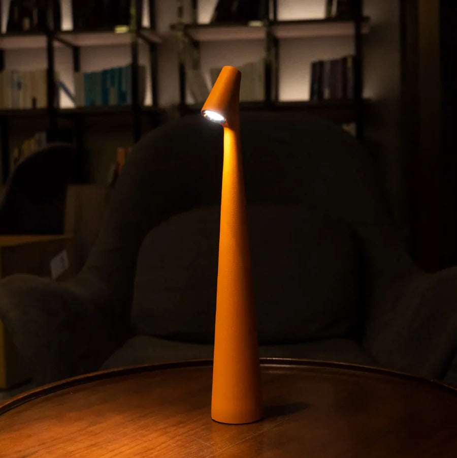 Trådløs LED Bordlampe med Touch Dæmpning i Aluminium