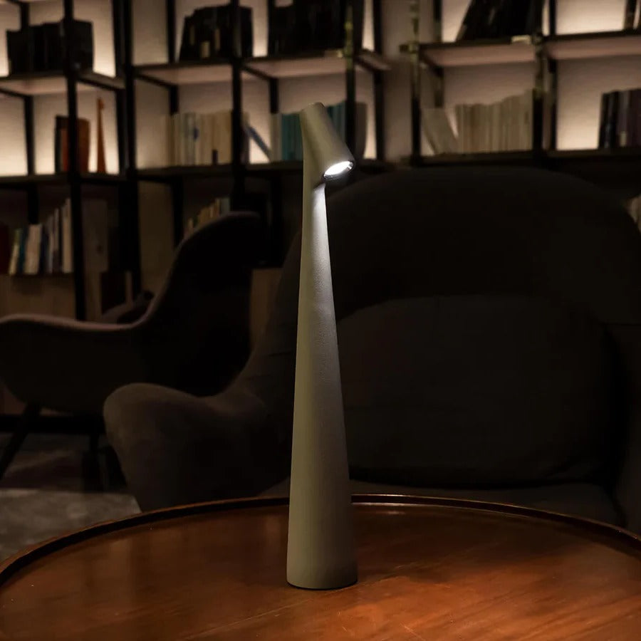 Trådløs LED Bordlampe med Touch Dæmpning i Aluminium