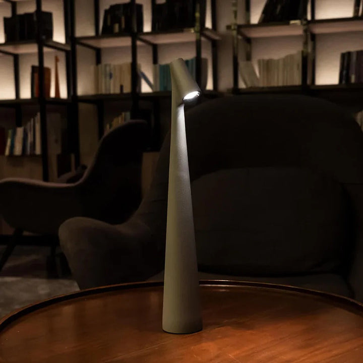 Trådløs LED Bordlampe med Touch Dæmpning i Aluminium