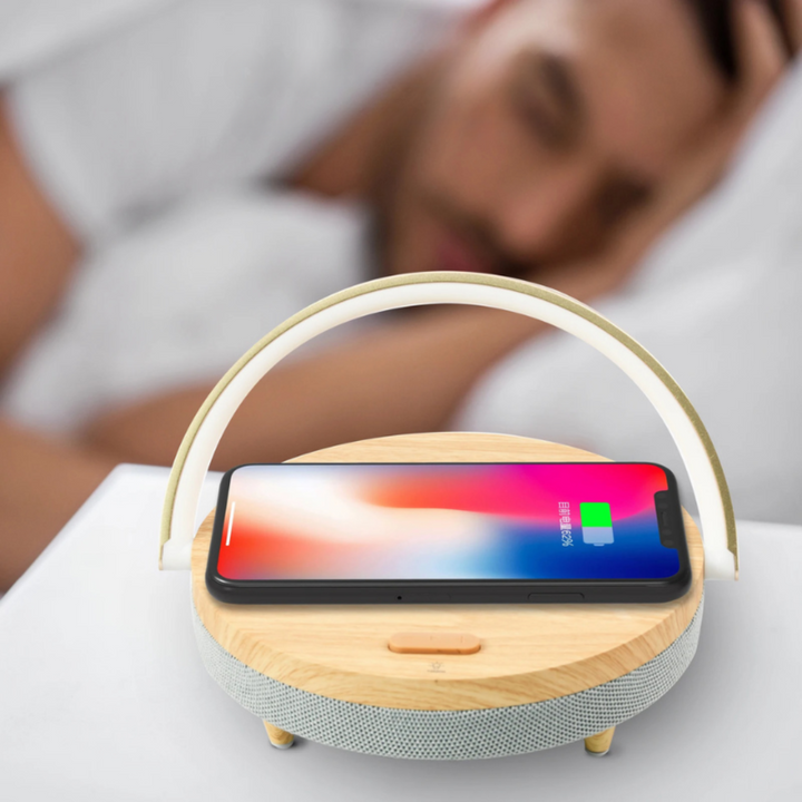 Moderne Bordlampe med Trådløs Oplader og Bluetooth Højttaler