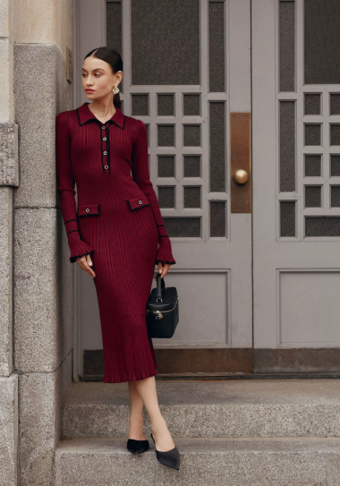 Audrey | Kvinders Ribbede Polo Krave Midi Kjole med Knap Detalje