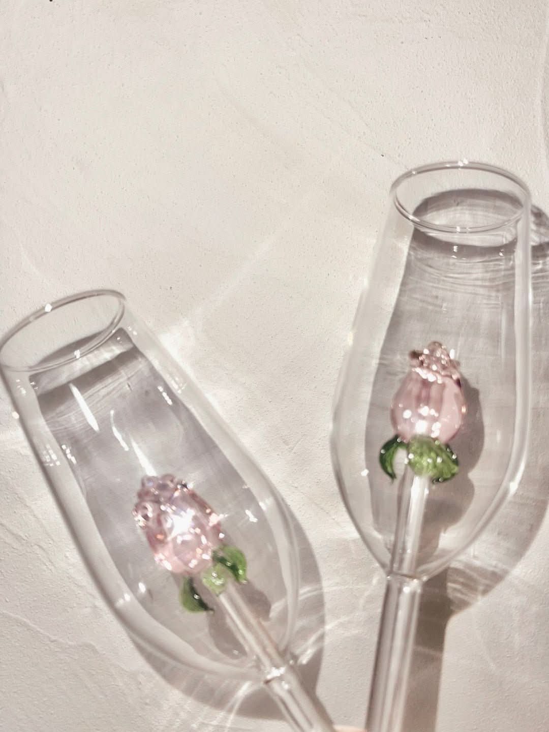 Håndlavede Champagneglas med Rosedesign - Elegant Tulipanformet Glas