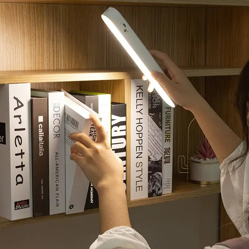 Magnetisk Dæmpbar Skrivebordslampe med Justerbar Lysstyrke og Bærbar Design