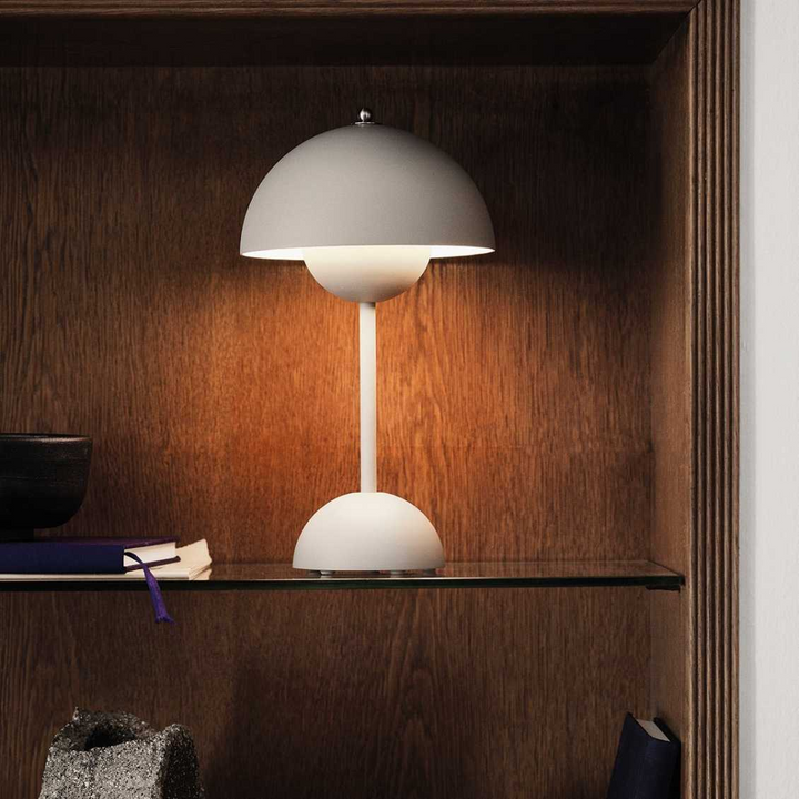 Dæmpbar Trådløs LED Bordlampe med 1960'er Design