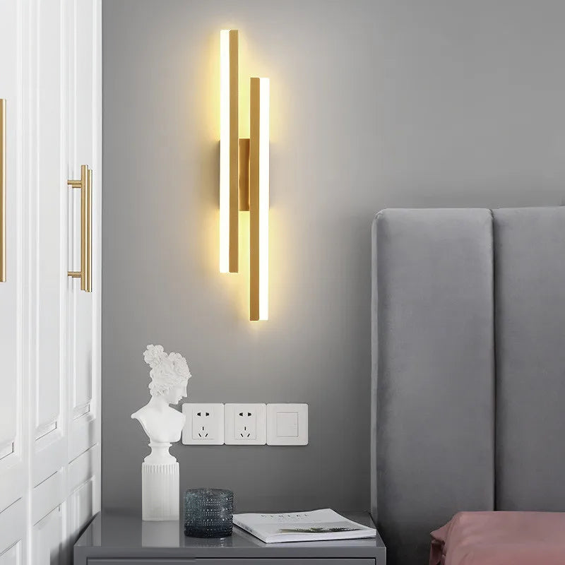 Elegant LED Væglampe i Akryl og Metal