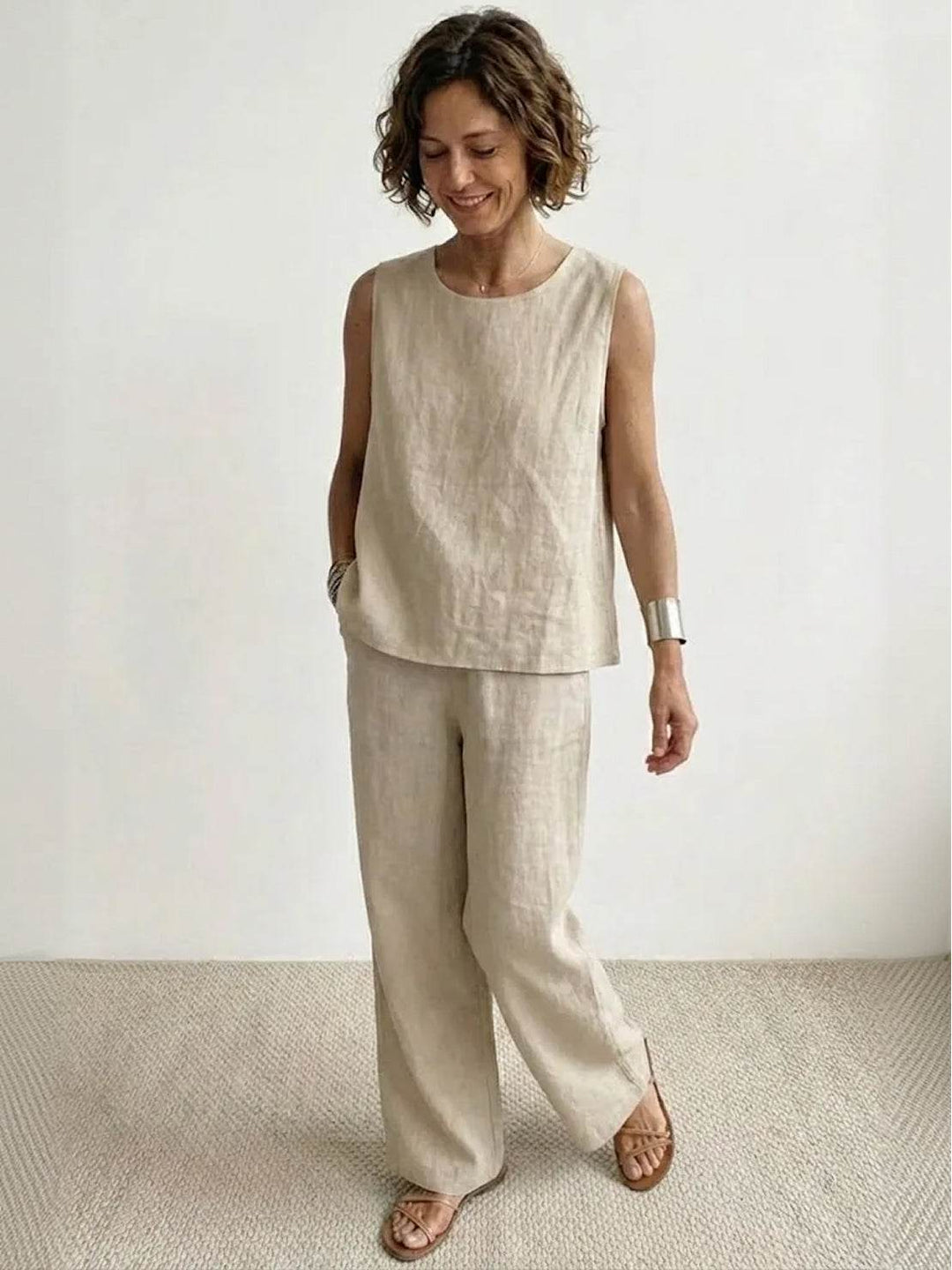 Olivia | Kvinders ærmeløs tanktop og bukser med bred ben